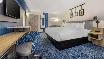 Suite, 1 King Bed, Non Smoking (Efficiency)