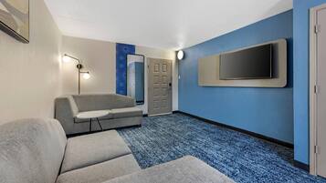 Suite, 1 King Bed, Non Smoking (Efficiency) | Premium bedding, desk, laptop workspace, blackout curtains