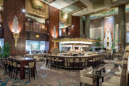 Serves dinner and happy hour