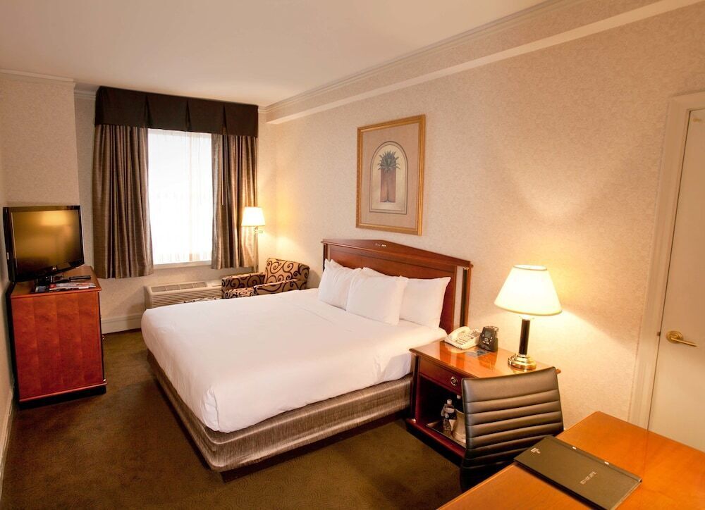 Premium bedding, pillow-top beds, in-room safe, desk
