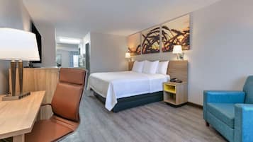 Standaard kamer, 1 kingsize bed | Een bureau, een strijkplank/strijkijzer, gratis babybedden