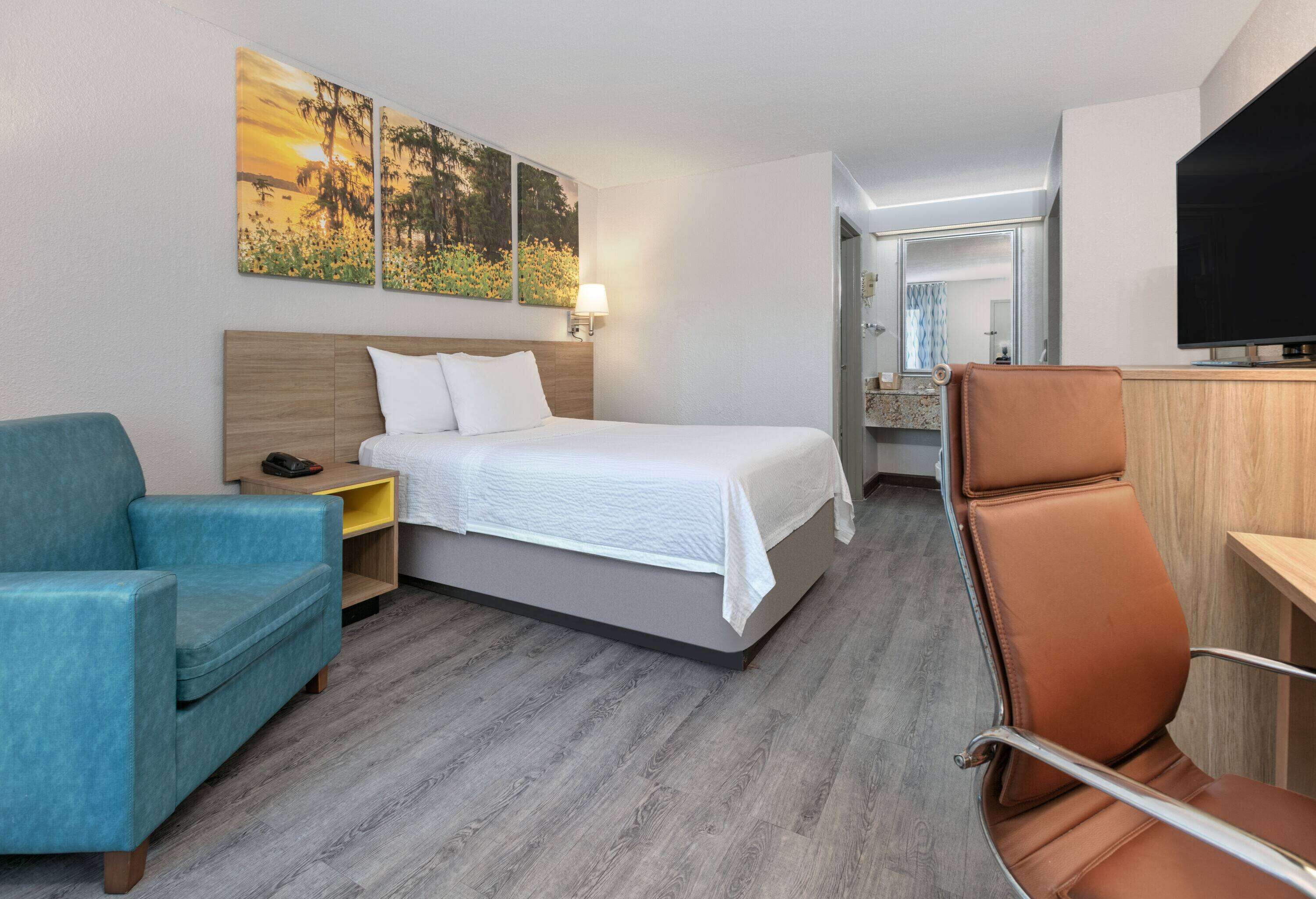 雙人房 | 書桌、熨斗/熨衫板、免費嬰兒床、摺床/加床 (收費)