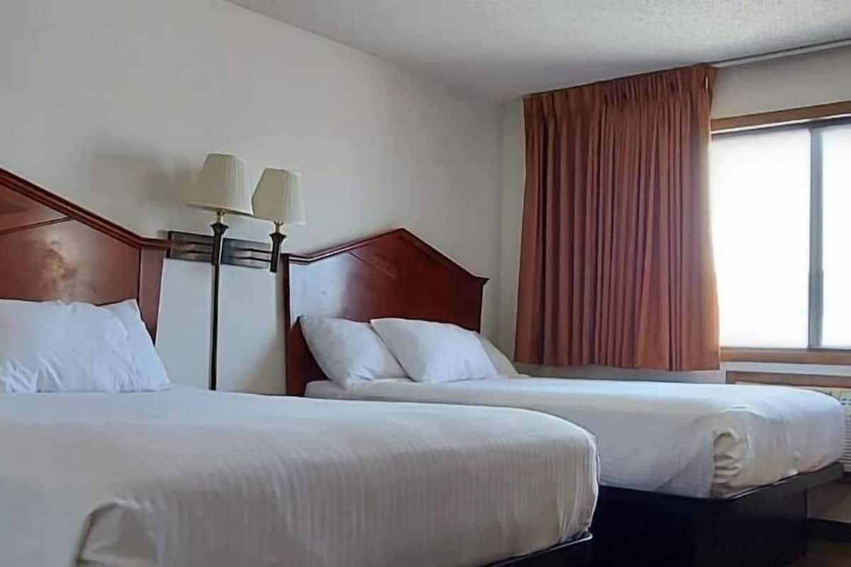 Desk, iron/ironing board, free WiFi, bed sheets