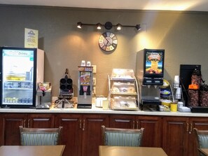 Free daily continental breakfast