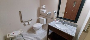 Room, 1 Queen Bed, Accessible, Non Smoking | Bathroom | Hair dryer, towels