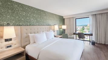 Room, 1 King Bed, Corner