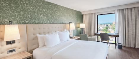 Δωμάτιο, 1 King Κρεβάτι, Γωνιακό | Κλινοσκεπάσματα υψηλής ποιότητας, χρηματοκιβώτιο στο δωμάτιο, γραφείο