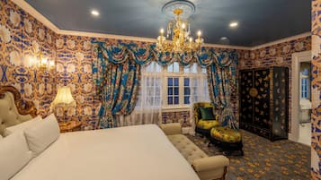 Suíte premium, 1 quarto | 1 quarto, roupas de cama premium, frigobar, cofres nos quartos