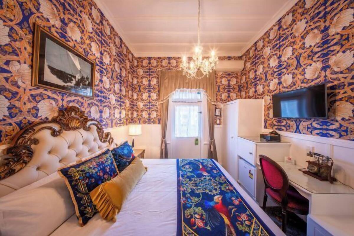 Ropa de cama de alta calidad y minibar