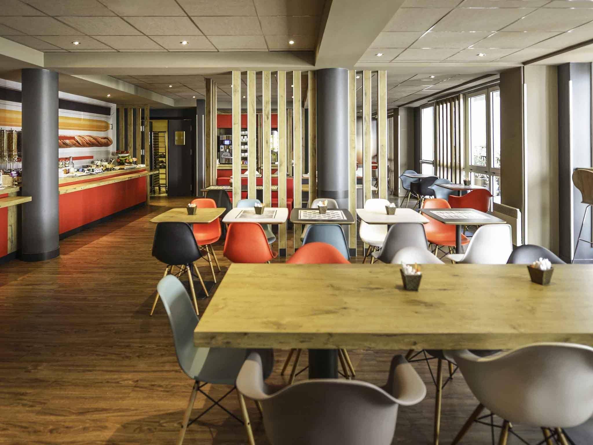 每日供应自助式早餐（每人 EUR 12.90）