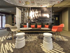 Bar (on property) - ibis Château de Fontainebleau (Fontainebleau)