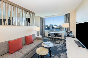 Junior Suite, 1 King Bed with Sofa bed | Egyptian cotton sheets, premium bedding, down comforters, in-room safe at Grand Bay Hotel San Francisco