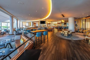 Lounge - Grand Bay Hotel San Francisco (Redwood City)