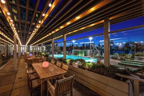 Breakfast, lunch, dinner served; pool views - Grand Bay Hotel San Francisco (Redwood City)