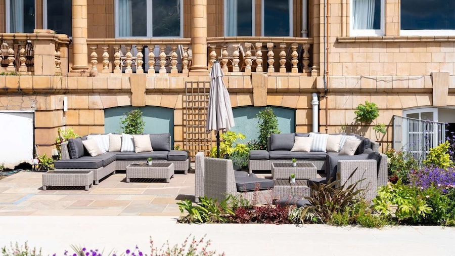 The Queens Hotel