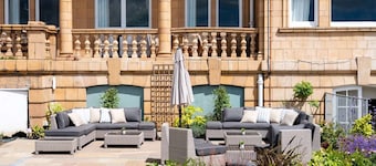 The Queens Hotel