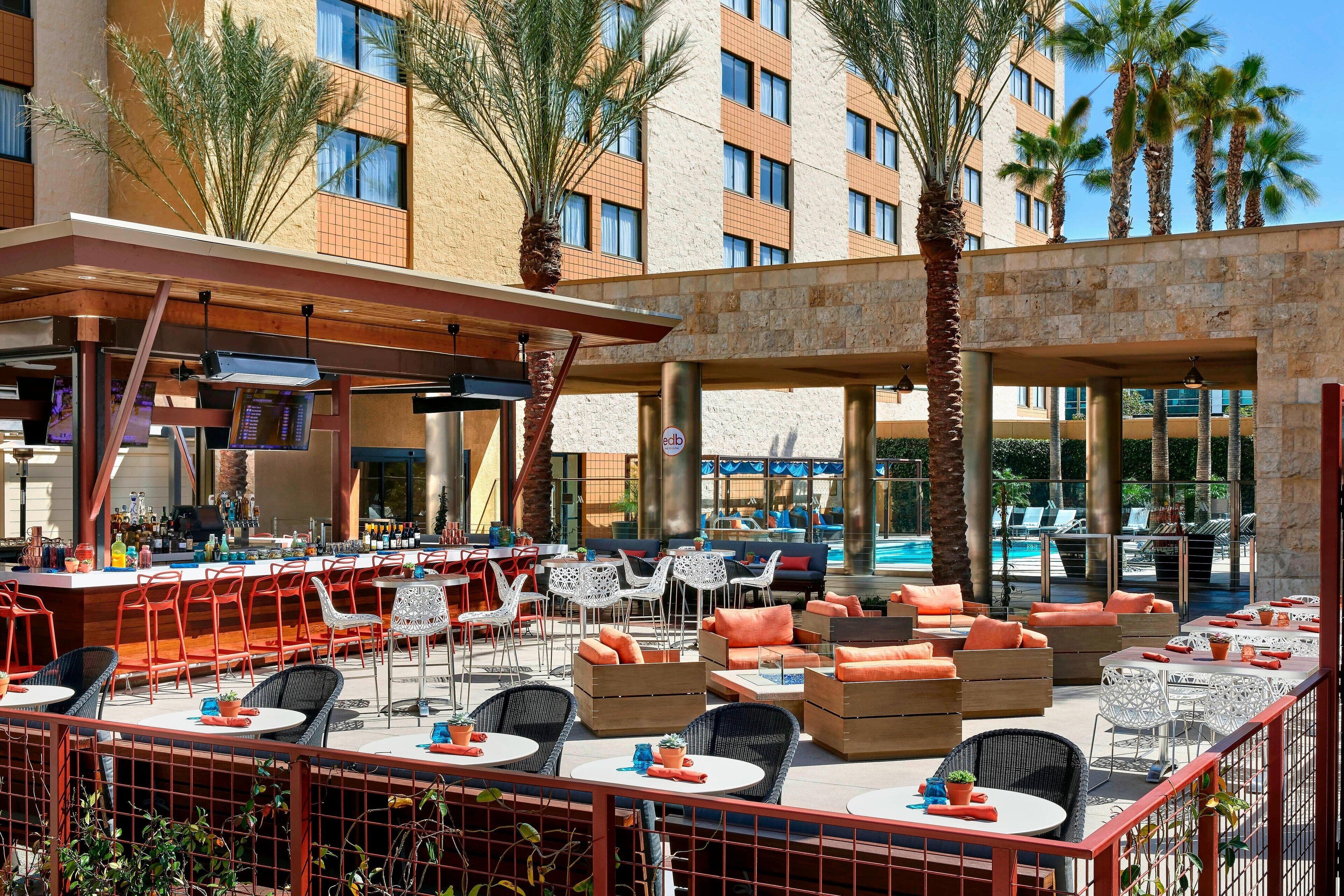 3 restaurants, breakfast, lunch, dinner served; american cuisine