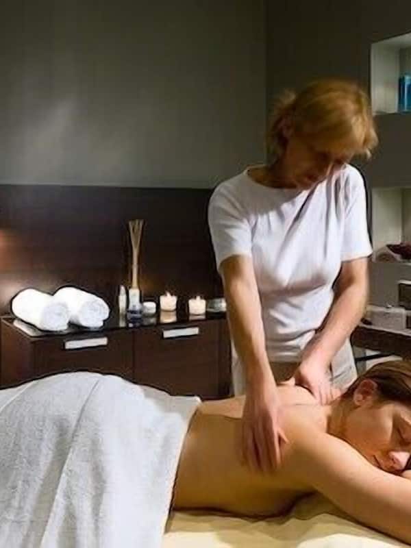 Sauna, trattamenti per il corpo, body wrap, scrub corpo