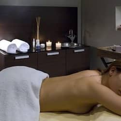 Sauna, trattamenti per il corpo, body wrap, scrub corpo