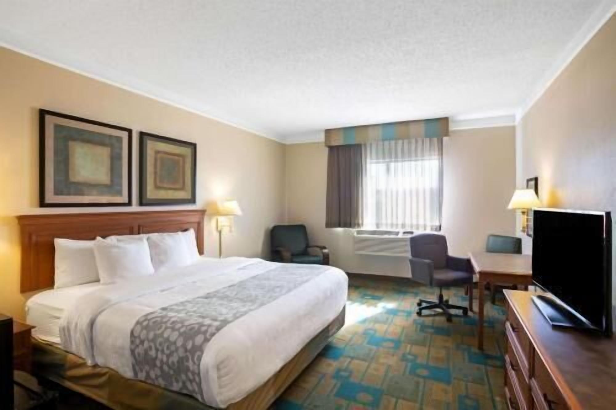 Pillow-top beds, desk, laptop workspace, blackout curtains