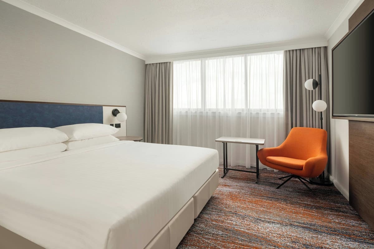 1 bedroom, premium bedding, down comforters, pillowtop beds