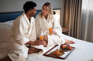 Junior-Suite, 1 King-Bett | Frühstücksgericht | Nach Wunsch zubereitetes Frühstück am Wochenende (21.00 GBP pro Person)