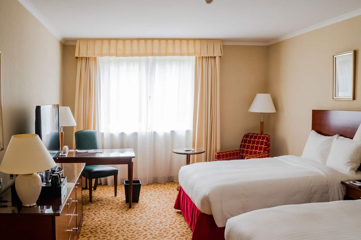 Deluxe Room, 2 Single Beds, Non Smoking | Frette Italian sheets, premium bedding, down duvets, pillow-top beds