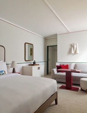 Minibar, in-room safe, desk, laptop workspace - Miiro Spittelberg NEW OPENING (Vienna)