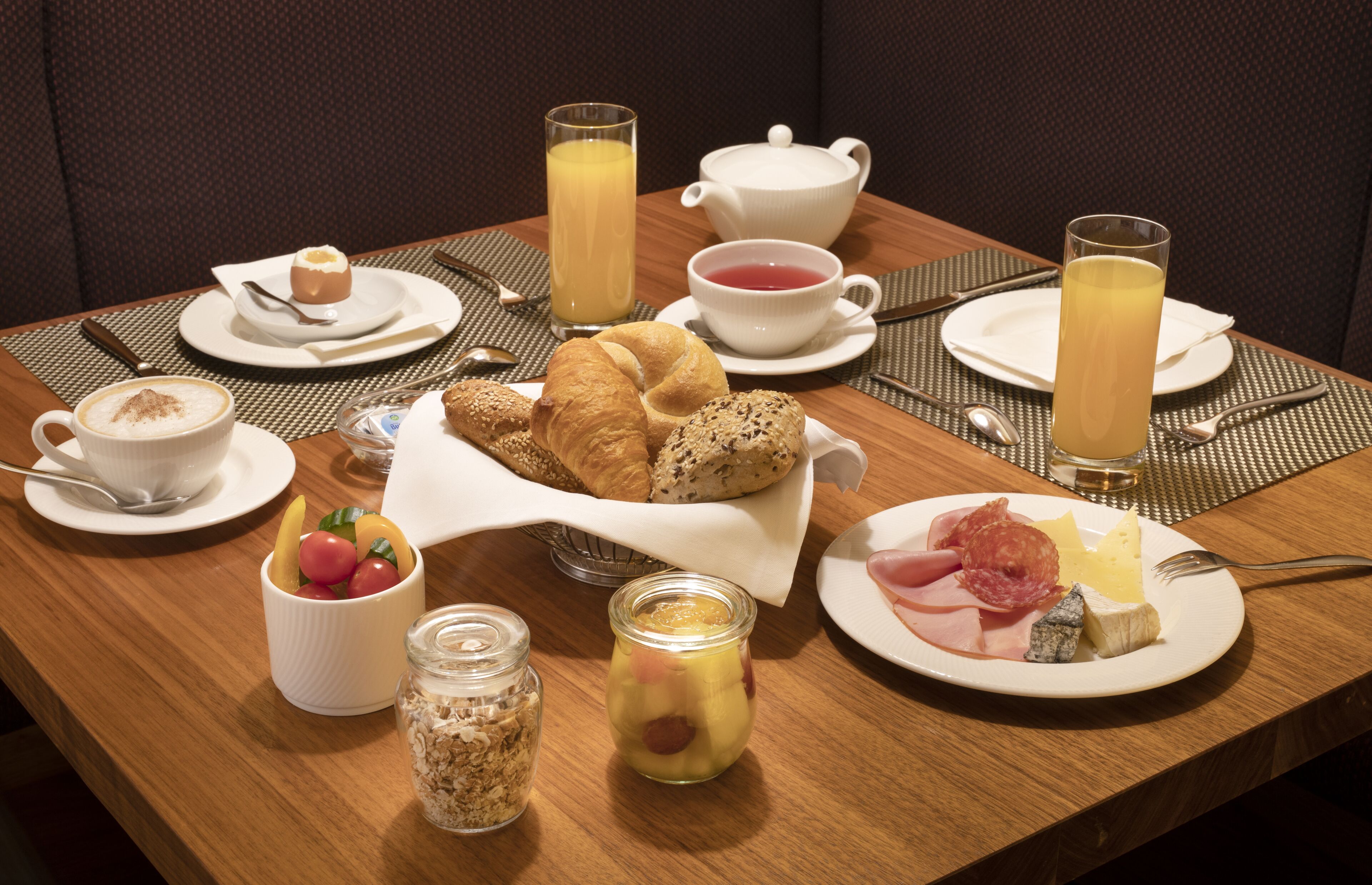 daily buffet breakfast (eur 24 per person)
