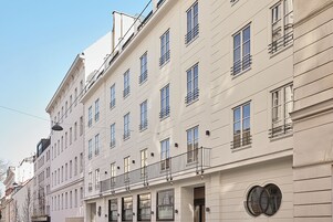 Πρόσοψη καταλύματος