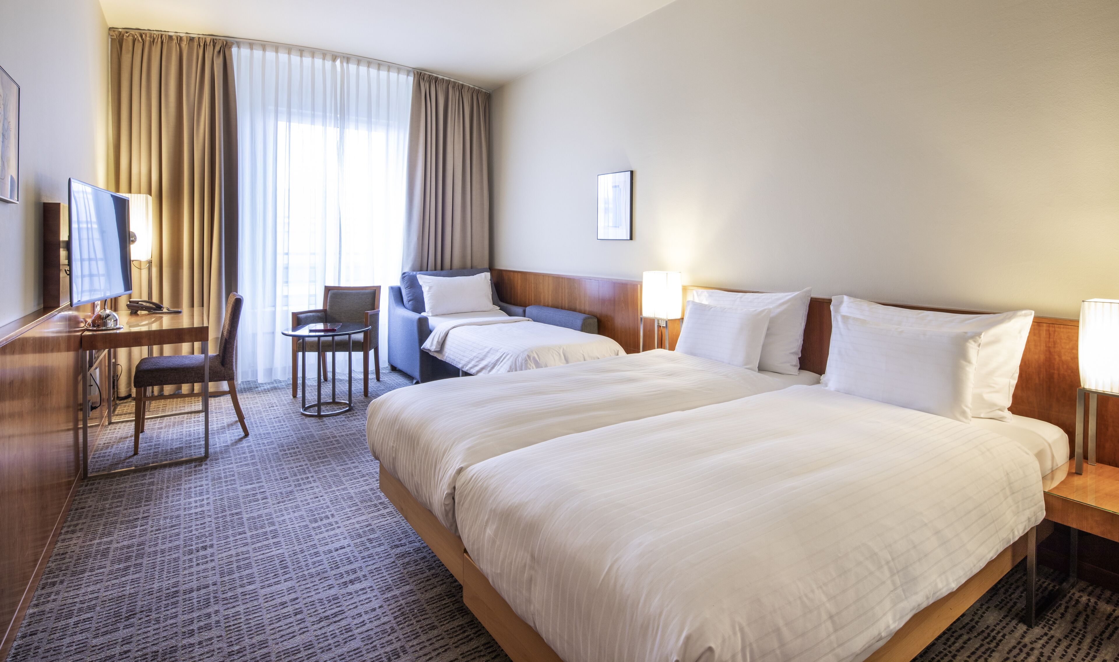 minibar, in-room safe, desk, laptop workspace