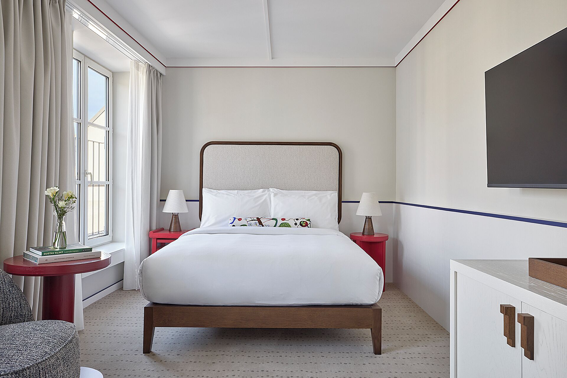 Quarto casal | Frigobar, cofres nos quartos, escrivaninha