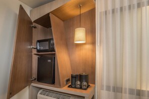 Habitació, 2 llits dobles, no fumadors | Nevera petita