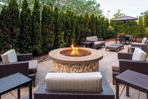 Terrace/patio - Courtyard by Marriott Portland Airport (Portland)