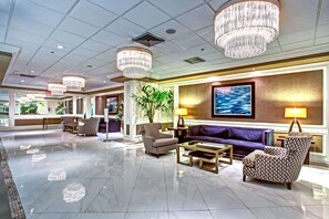 Lobby - DoubleTree by Hilton Grand Hotel Biscayne Bay (Miami)