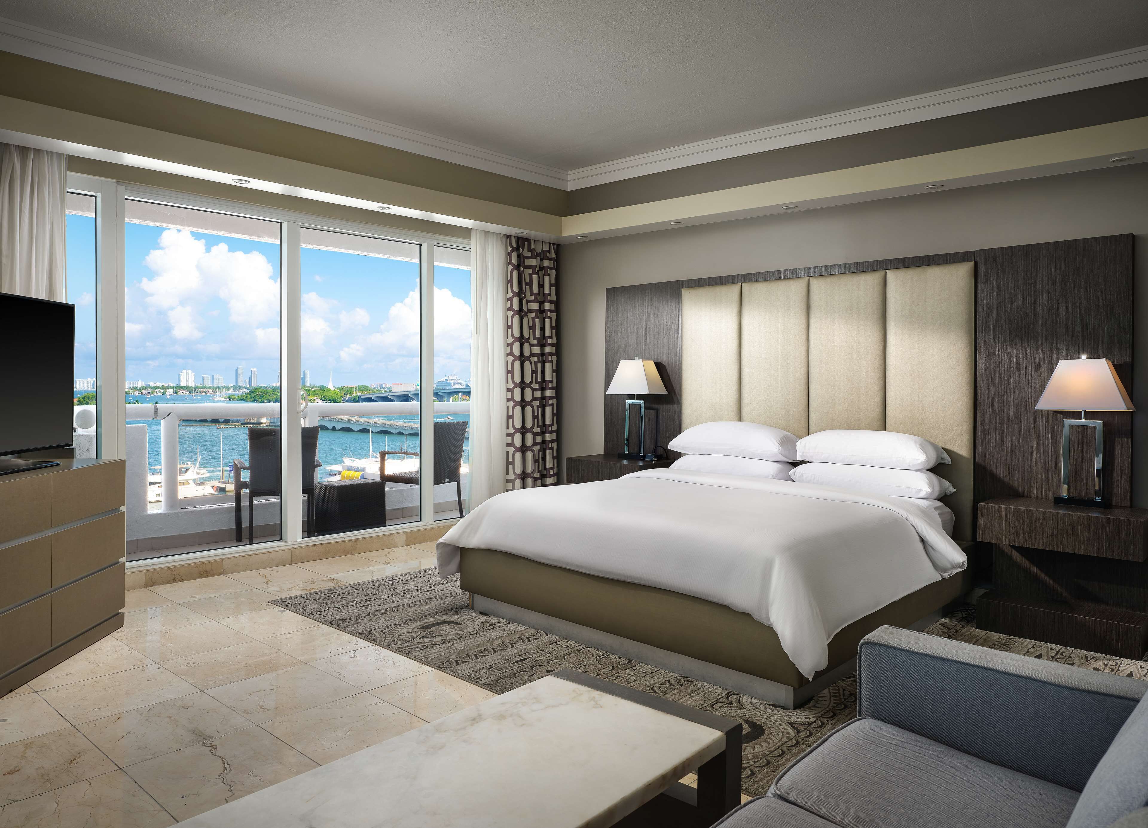 Grand Suite, 1 King Bed, Bay View | Hypo-allergenic bedding, in-room safe, desk, iron/ironing board