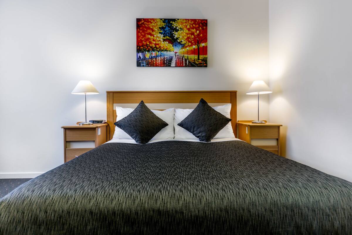 Premium bedding, desk, iron/ironing board, cribs (surcharge)