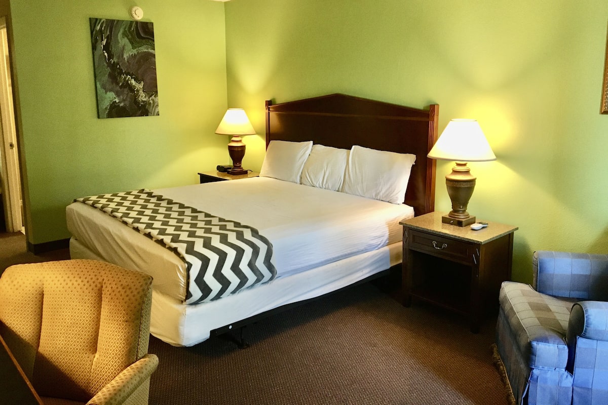 Signature Room, 1 King Bed