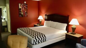 Economy Single Room, 1 King Bed | Desk, laptop workspace, blackout drapes, iron/ironing board