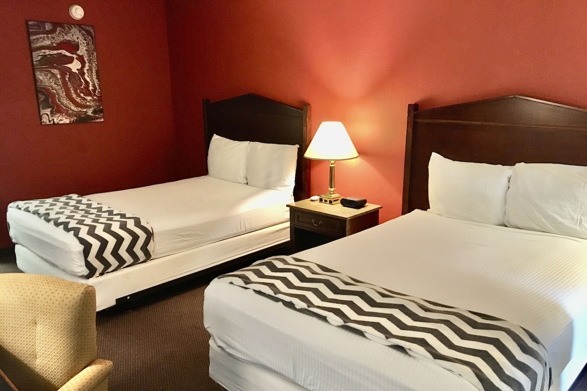 Economy Double Room, 2 Double Beds