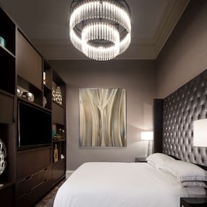 Presidential Suite, 1 Bedroom | Premium bedding, down comforters, pillowtop beds, desk - Hilton Tampa Airport Westshore (Tampa)