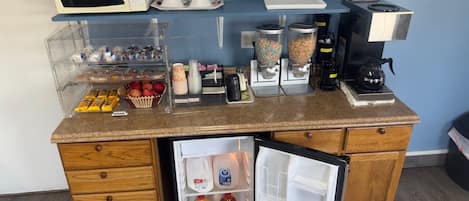 Inbegriffenes kontinentales Frühstück