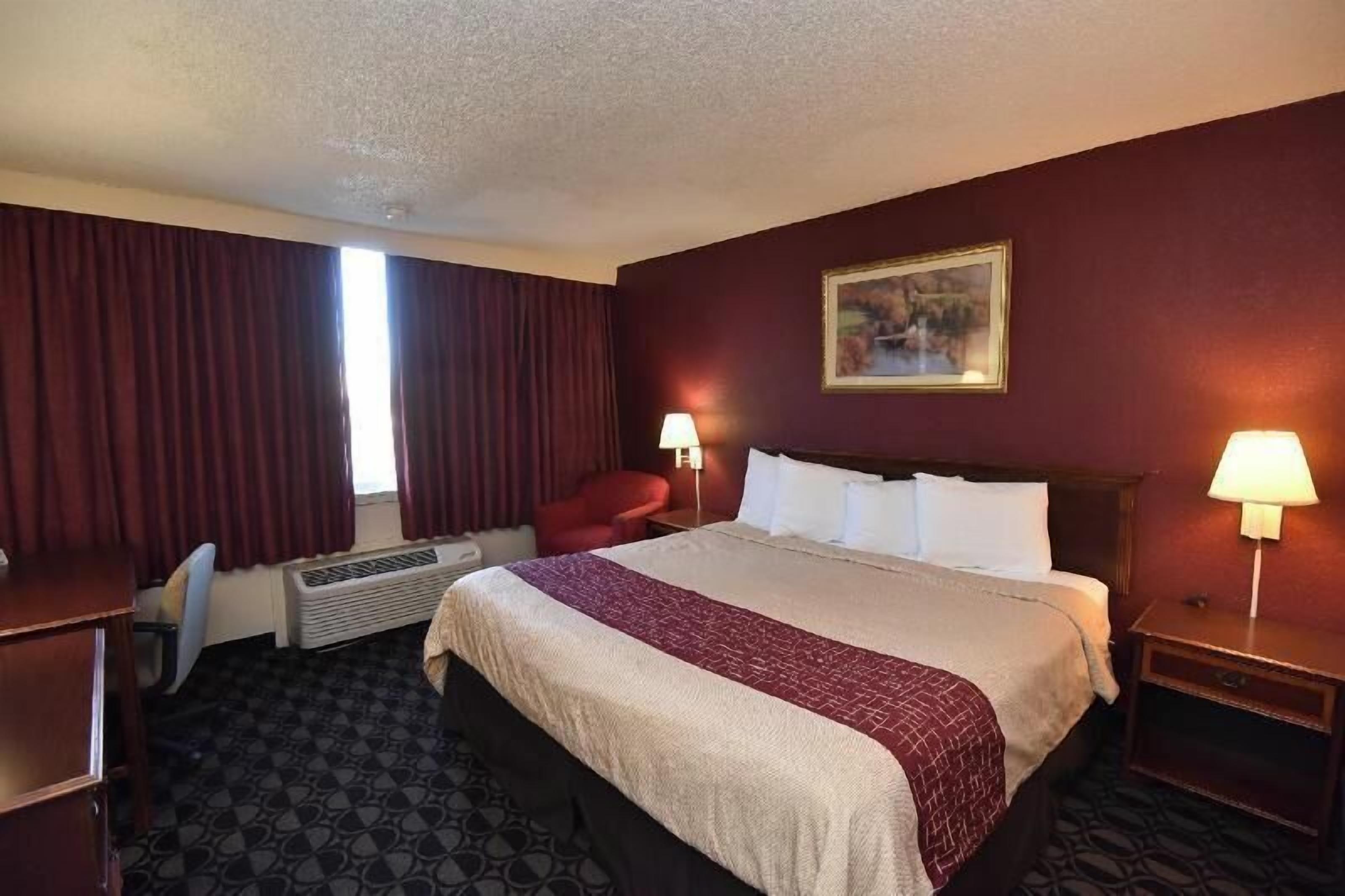 Desk, blackout drapes, free WiFi, bed sheets