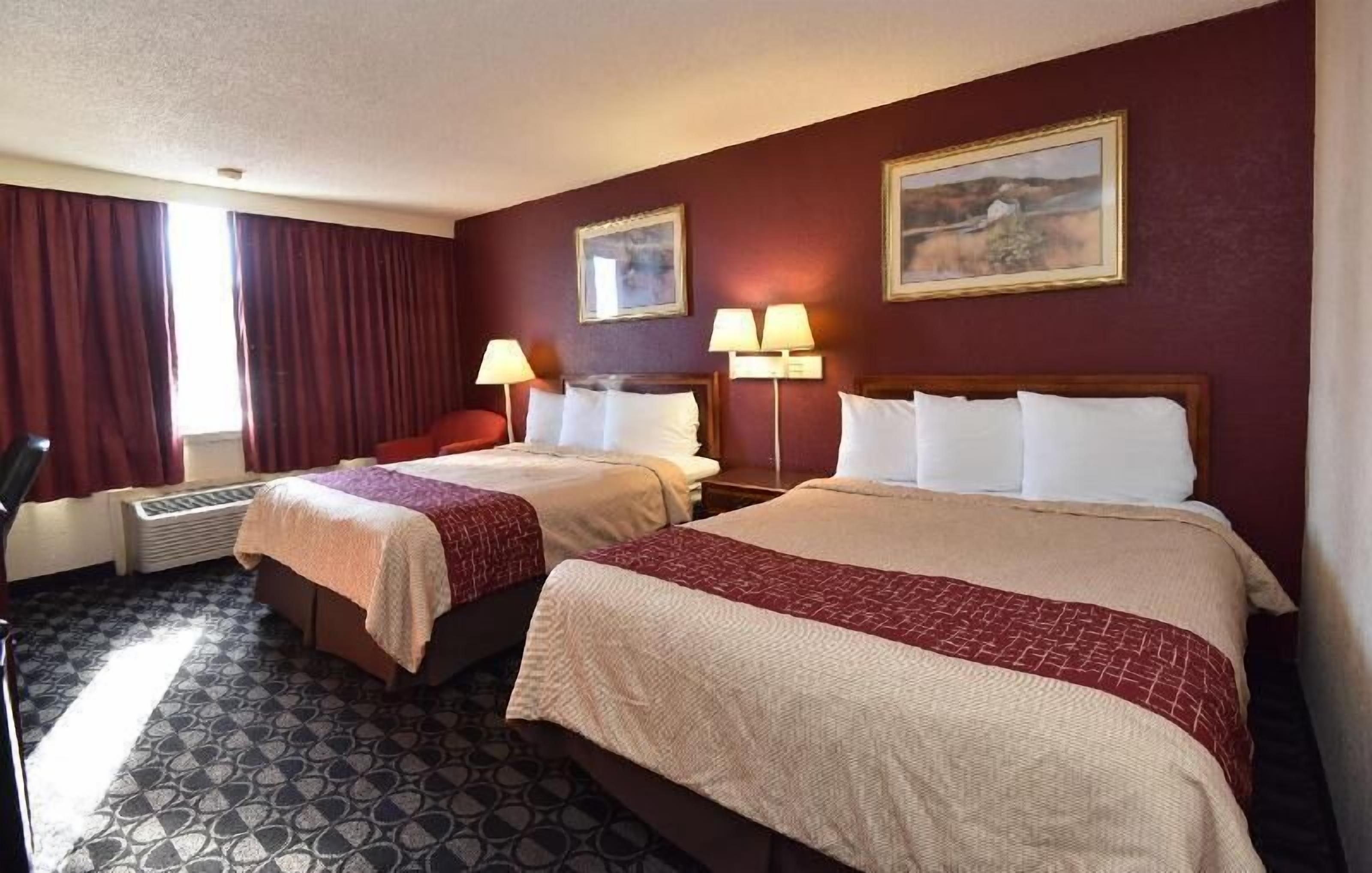 Desk, blackout drapes, free WiFi, bed sheets