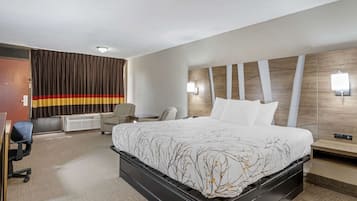 Standard Room, 1 King Bed, Non Smoking, Poolside | Premium bedding, desk, blackout drapes, iron/ironing board