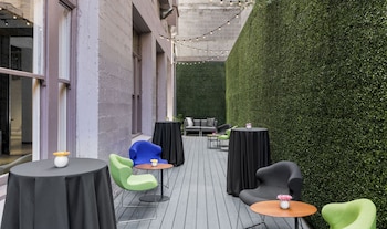 Patio, balcany or terrace at Hotel Zeppelin San Francisco