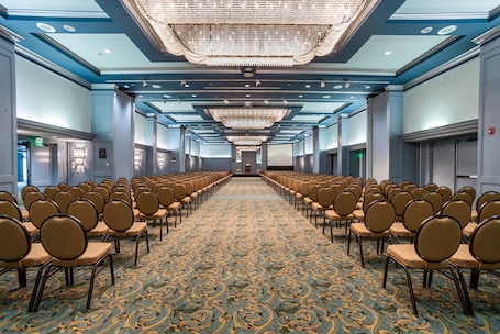 Salón de baile. Menger Hotel