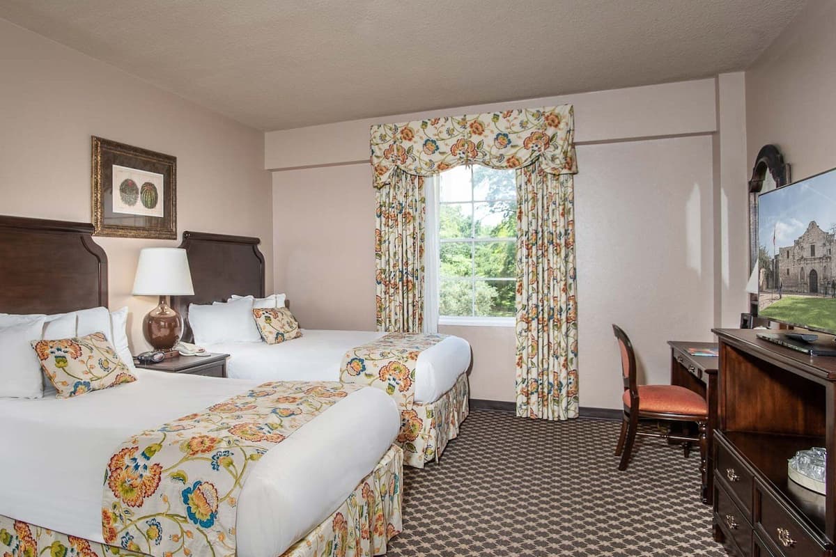 Classic Double Room, 2 Double Beds | 1 bedroom, desk, iron/ironing board, free WiFi