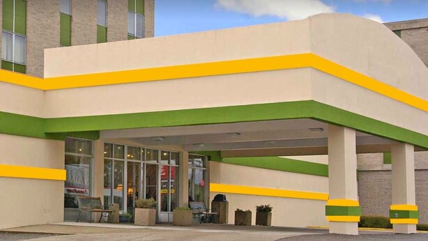 Front of property - Elkins Inn And Suites (Elkins)
