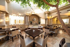 3 restauranter, frokost serveres